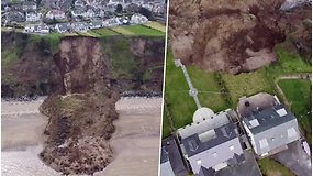 Velse nugriuvo pakrantės uola, ant kurios įsikūrę gyvenamieji namai – evakuojami žmonės