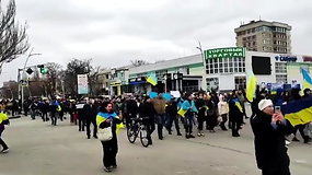 Ukrainiečiai protestuoja okupuotame Melitopolio mieste