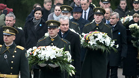 Sausio 13-osios aukų pagerbimo ceremonija Antakalnio kapinėse