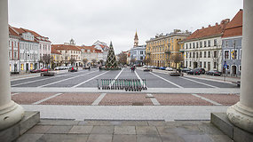 Rotušės aikštėje – Vilniaus vėliavų pakėlimo ceremonija