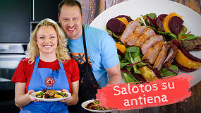 „Tarasovai virtuvėje“. Pavasariškai spalvingos salotos su antiena ir ypatingu Violetos padažu: prireiks vos kelių ingredientų