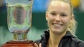 Caroline Wozniacki „Kremliaus taurės“ finale palaužė Samanthą Stosur