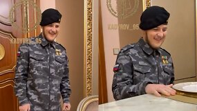 Pirmi Adamo Kadyrovo vaizdai po avarijos: atrodo daug lieknesnis