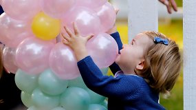 Pirmame oficialiame renginyje dalyvavusios princesės Charlottės dėmesį partraukė balionai