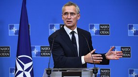 J.Stoltenbergas: NATO turi užtikrinti „dar didesnę parengtį“ ir sustiprinti savo ginkluotės pajėgumus prie rytinės sienos
