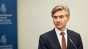 Kęstutis Budrys tikisi, jog Baltarusijoje įstrigę vilkikai netrukus bus paleisti