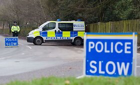 Sekmadienį policija tikrino rusų oligarcho ir Kremliaus kritiko Boriso Berezovskio namus
