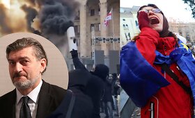 Sakartvelo parlamente renkamas prezidentas: prie pastato &ndash; protestuotojai ir speciali policijos technika
