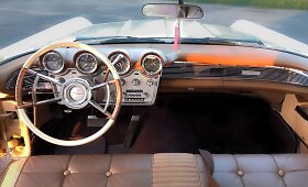 Stanislavas Stavickis-Stano nusipirko retro automobilį &bdquo;Lincoln Mark 3&ldquo;