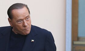 Silvio Berlusconi atvyko į slaugos ligoninę atlikti teismo paskirtų vie&scaron;ųjų darbų