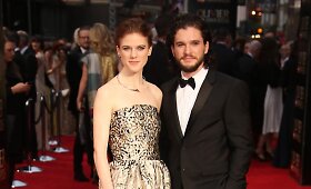 &bdquo;Sostų karų&ldquo; žvaigždės Kitas Haringtonas ir Rose Leslie