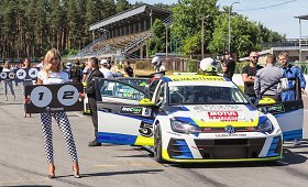 15min transliuos &bdquo;DeWALT Grand Prix&ldquo; lenktynes i&scaron; Bikerniekų