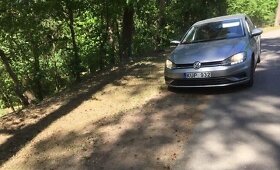 &bdquo;CityBee&ldquo; automobilis važinėjo pėsčiųjų takais