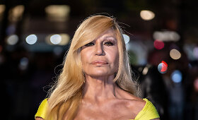 &bdquo;Versace&ldquo; labdaros ambasadorė Donatella Versace