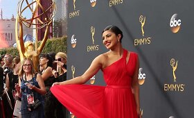 &bdquo;Emmy&ldquo; apdovanojimų svečiai ant raudonojo kilimo
