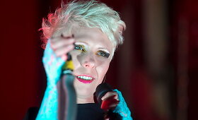 Giedrės Kilčiauskienės koncerte skambėjo jos debiutinio albumo &bdquo;Optinė apgaulė&ldquo; dainos