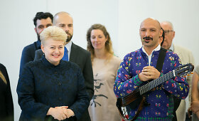 Prezidentė su žinomais žmonėmis paskelbė iniciatyvos &bdquo;Rinkis Lietuvą&ldquo; startą