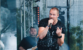 Viliui Tarasovui mar&scaron;kinėlius dažais i&scaron;ta&scaron;kė Violeta Tarasovienė