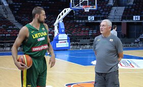 Jonas Valančiūnas prisijungė prie Lietuvos rinktinės