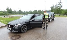 Kalvarijų poste pasieniečiai sulaikė Norvegijoje vogtą  &bdquo;Mercedes Benz&ldquo; automobilį