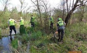 Alytaus policijos pareigūnai bevilti&scaron;kai nar&scaron;ė mi&scaron;kus ie&scaron;kodami senolės