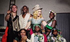 Madonna 59-ąjį gimtadienį trankiai at&scaron;ventė Italijoje