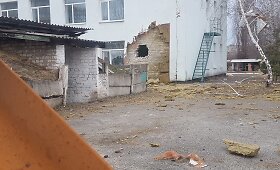 Ukrainoje artilerijos sviediniais ap&scaron;audytas Stanyca Luhanska miestelis
