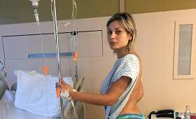 Brazilė Andressa Urach dėl užpakaliuko implantų vos neprarado gyvybės
