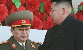&Scaron;iaurės Korėjos lyderio dėdei Jang Song Theakui įvykdyta mirties bausmė