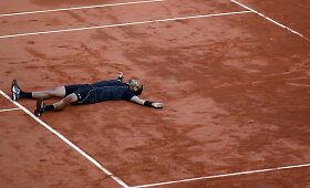 Jo-Wilfriedas Tsonga į pusfinalį pateko po penkių setų kovos įveikęs Kei Nishikorį