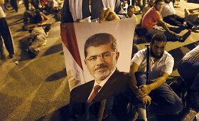 Kaire nu&scaron;auti mažiausiai 42 nuversto Egipto prezidento rėmėjai