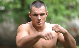 Kioku&scaron;in karatė čempionas Darius Petrikauskas i&scaron;mėgino save filmavimo aik&scaron;telėje