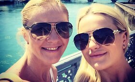 Neringa &Scaron;iaudikytė ir jos mama Valdonė &ndash; tarsi sesės