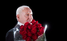 Aktoriui Gediminui Girdvainiui 70-mečio proga įteiktas Garbės ženklas &bdquo;Ne&scaron;k savo &scaron;viesą ir tikėk&ldquo;