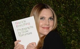 Drew Barrymore fotografijų knygos &bdquo;Find It In Everything&ldquo; pristatymas