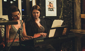 Akimirkos i&scaron; miuziklo &bdquo;Rent" atlikėjų koncerto &bdquo;La Vie Boheme @Vijokliai Beer Garden"