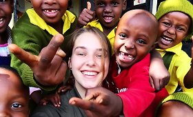 Paula Čepinskaitė mėnesį savanoriavo Tanzanijoje