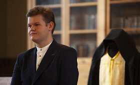 &Scaron;v. Juozapato Kuncevičiaus aprangą atkūrė Tomas Antropikas
