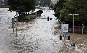 Pietų Vokietiją niokoja potvyniai: vienas miestas virto tikra Venecija