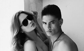 Asta Valentaitė įsiamžino su modeliu Tuen Simonu Pham