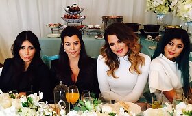 Stilingas Kourtney Kardashian kūdikio sutiktuvių vakarėlis