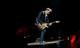 Bryano Adamso koncertas Rygoje
