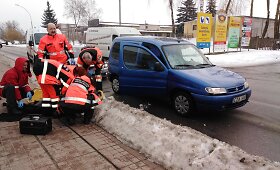 Panevėžyje partrenkta gatvę ne tam skirtoje vietoje kirtusi pėsčioji