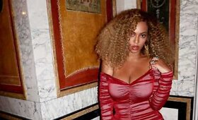 Dvynius pagimdžiusi Beyonce džiaugiasi atgautomis kūno linijomis