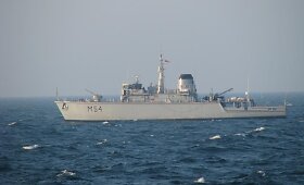 Karinių jūrų pajėgų laivai P14 &bdquo;Auk&scaron;taitis&ldquo; ir M54 &bdquo;Kur&scaron;is&ldquo; su įgulomis dalyvavo kovinio rengimo mokymuose Baltijos jūroje