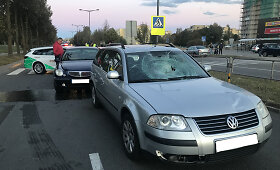 Panevėžyje &bdquo;Volkswagen&ldquo; perėjoje partrenkė žmogų