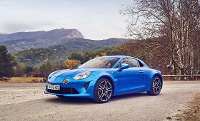 Sporti&scaron;kiausio automobilio vardą pelnė &bdquo;Alpine A110&ldquo;
