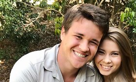 Bindi Irwin su sutuoktiniu Chandleriu Powellu