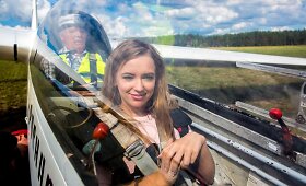 Monika &Scaron;alčiūtė pakilo į dangų sklandytuvu