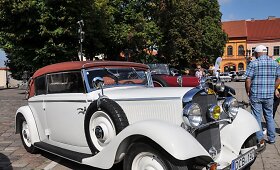 Aplink Lietuvą retromobiliai
